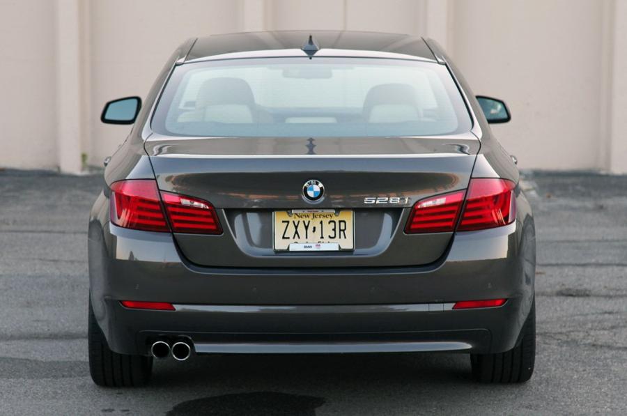  BMW 528i xDrive 2012 года  (фото 6 из 41)